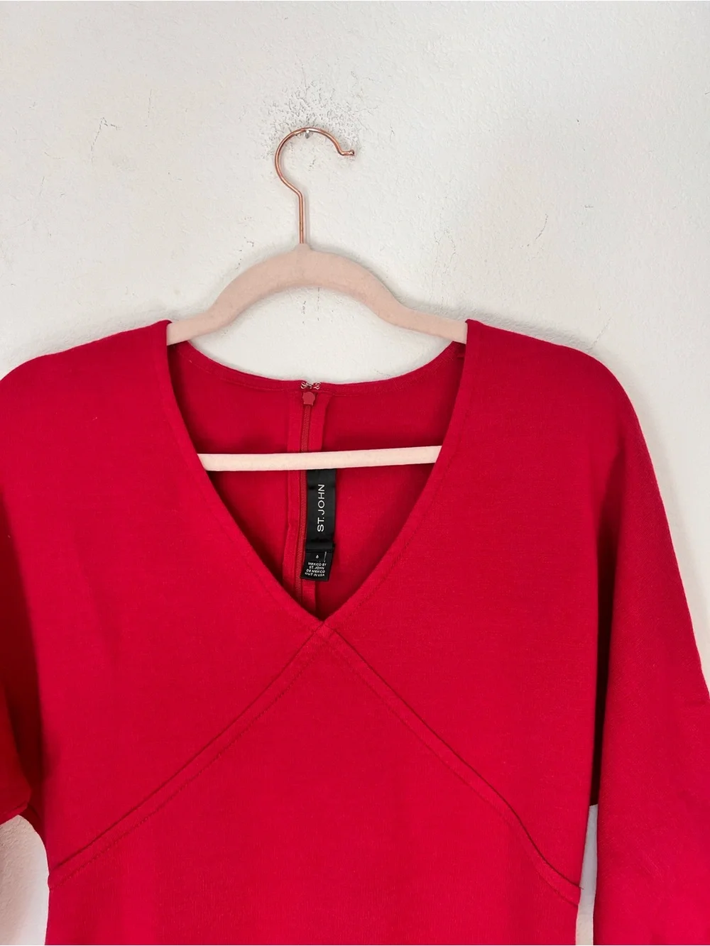 St. John Red Knit V-Neck Dress Women’s Size 4 Wool Blend Business Office Dress - Picture 2 of 8
